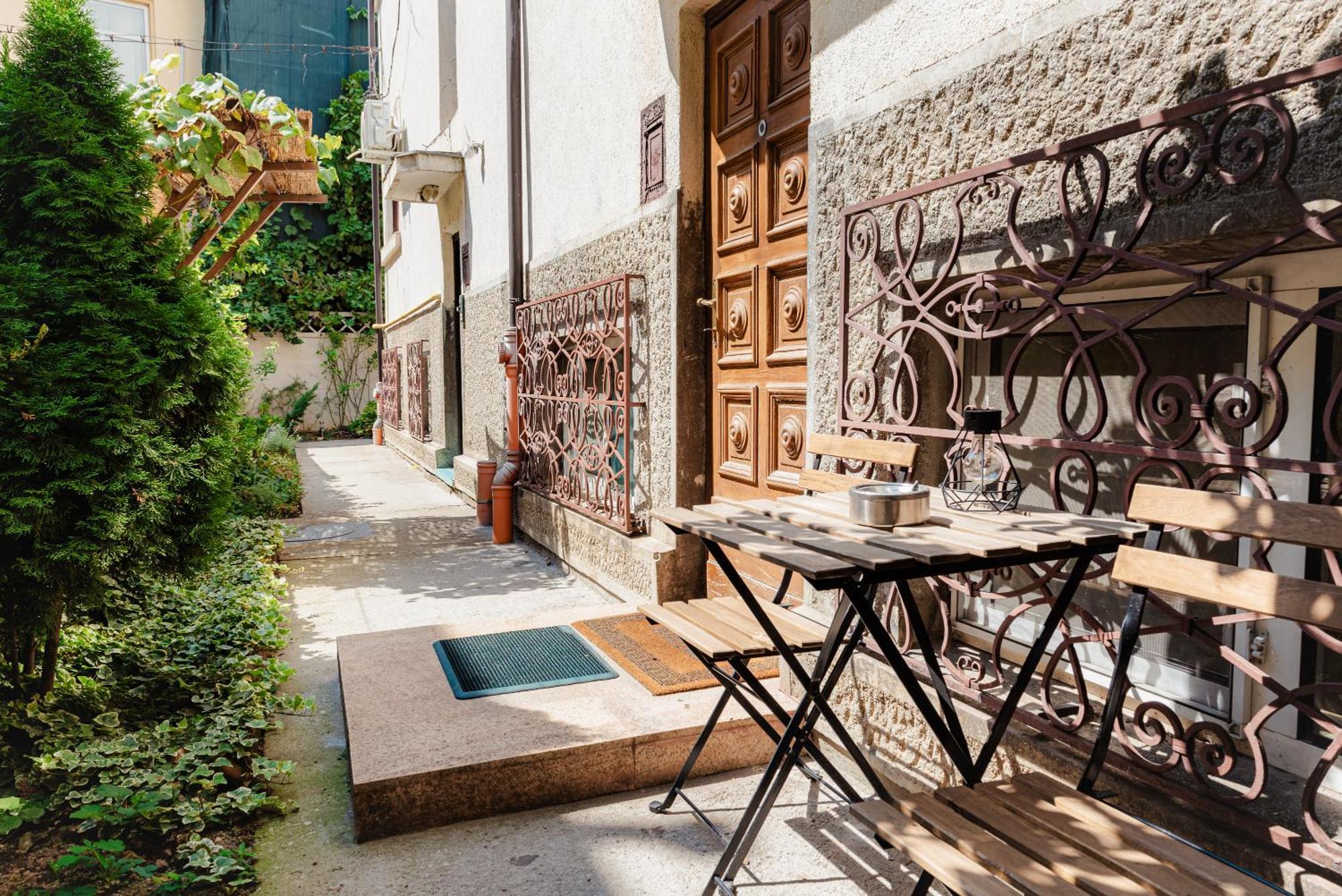 Downtown Apartment Boutique Green Garden Unirii Bucharest Luaran gambar